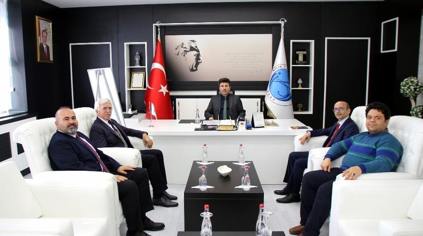 Rektör Karacoşkun Türk Ocakları yöneticileri ile bir araya geldi