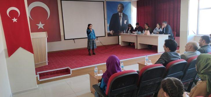 Çemişgezek’te İstiklal Marşı’nı güzel okuma yarışması G3