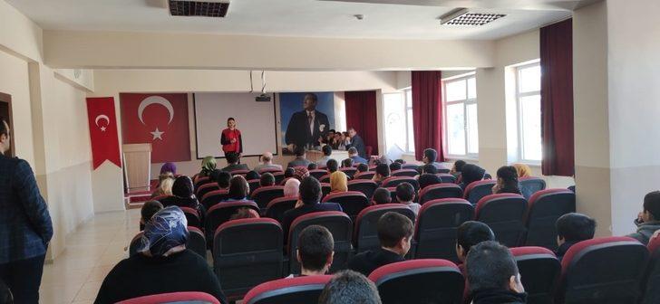 Çemişgezek’te İstiklal Marşı’nı güzel okuma yarışması G4