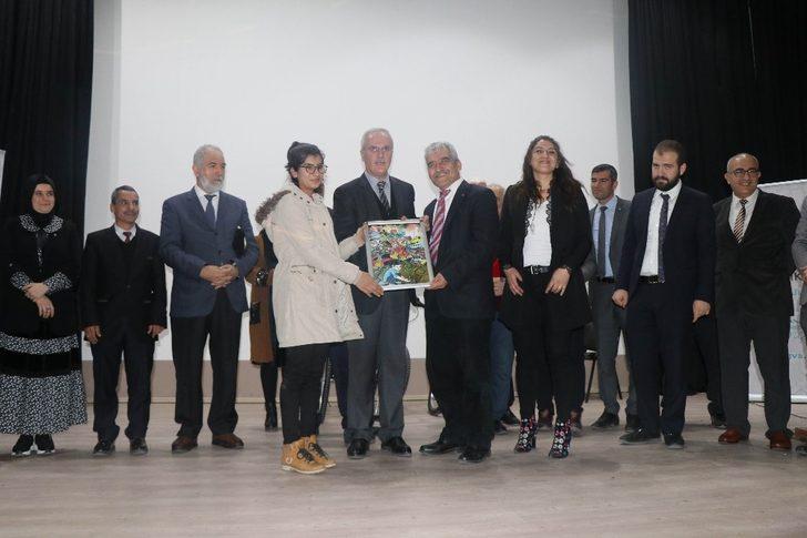 Çizimlerle 40 hadis yarışmasında dereceye girenlere ödülleri verildi G2