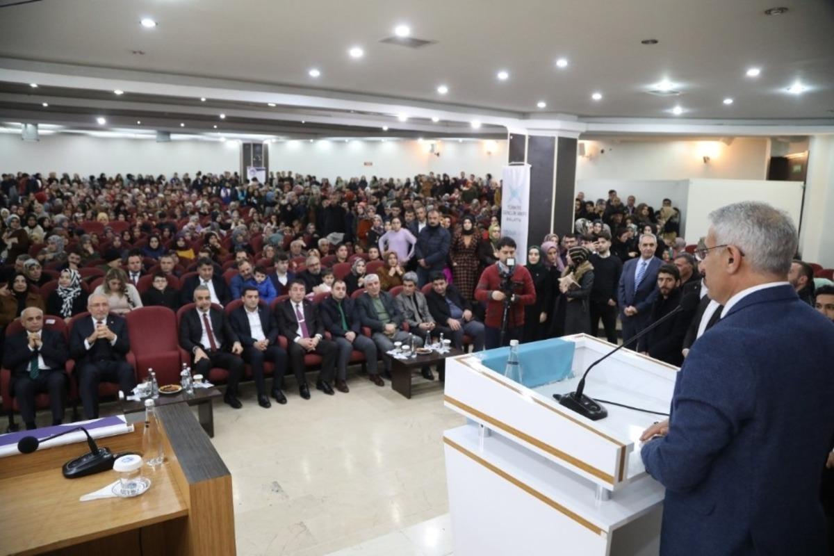 &lsquo;Hikayelerle Anadolu İrfanı&rsquo; konferansı ilgi g&ouml;rd&uuml;