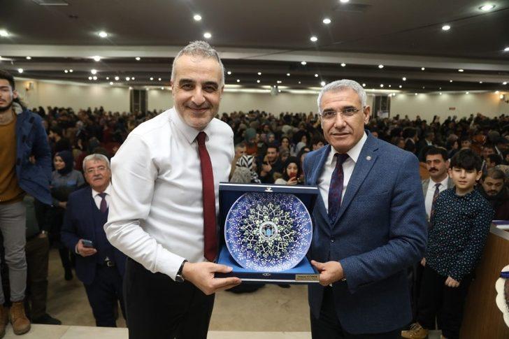 ‘Hikayelerle Anadolu İrfanı’ konferansı ilgi gördü G3
