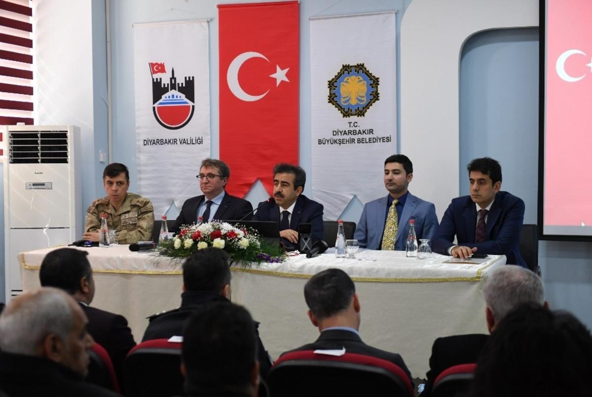 &rsquo;Diyarbakır&rsquo;a hizmet yolunda buluşmaları&rsquo; &Ccedil;ınar&rsquo;da