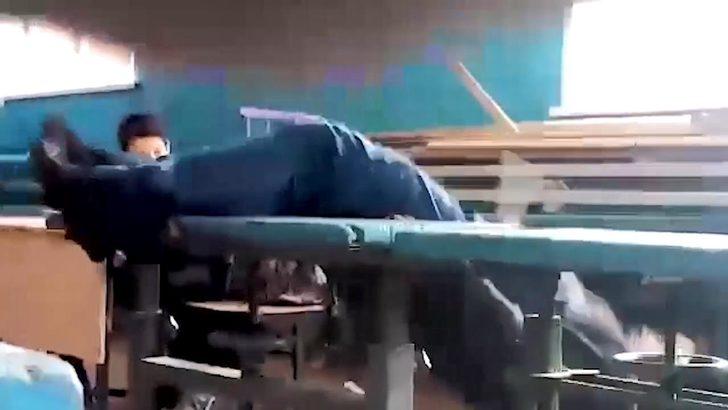 Bu nasıl öğretmen? Alkol alıp derse girdi, sonrası rezalet! G3