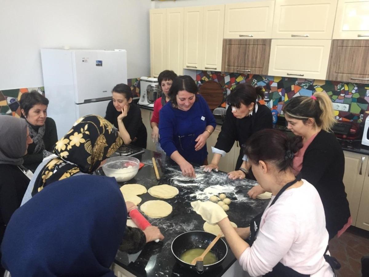 Odunpazarı&rsquo;nda aş&ccedil;ılık at&ouml;lyesi devam ediyor