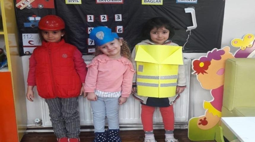 Miniklere sivil savunma eğitimi