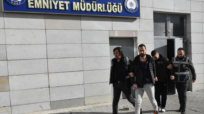 GÜNCELLEME - Samsun'da 30 adresten 33 su saati çaldıkları öne sürülen amca-yeğen yakalandı