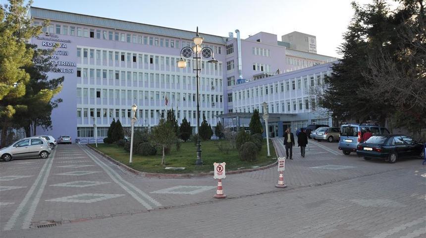 Konya'da hastaneden kaçtı, polis yakalayıp hastaneye getirdi! Koronavirüs bulgusuna rastlanmadı