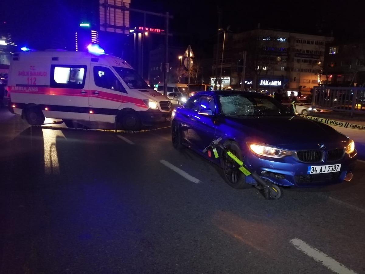 Beşiktaş'ta otomobilin &ccedil;arptığı elektrikli scooter s&uuml;r&uuml;c&uuml;s&uuml; gen&ccedil; hayatını kaybetti&nbsp;