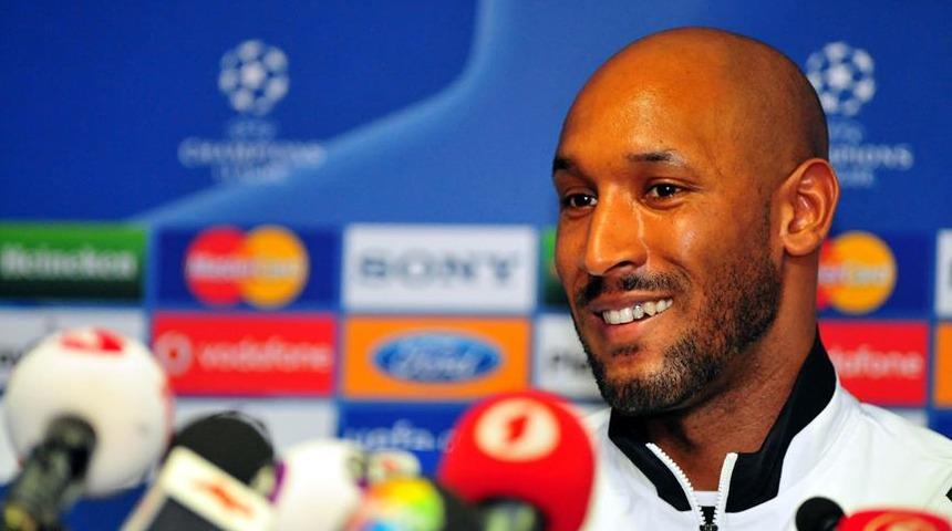 Fenerbah&ccedil;e'nin eski golc&uuml;s&uuml; Anelka, sportif direkt&ouml;r olarak futbola d&ouml;n&uuml;yor