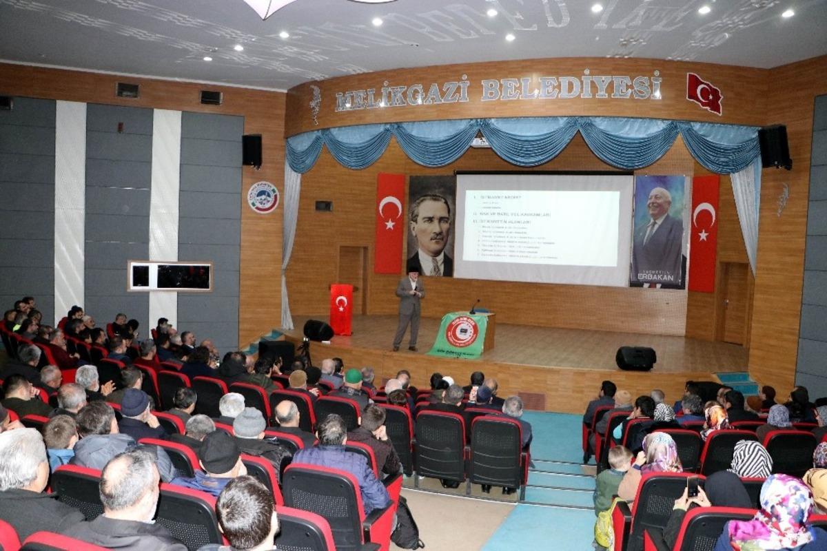 Necmettin Erbakan Kayseri&rsquo;de anıldı