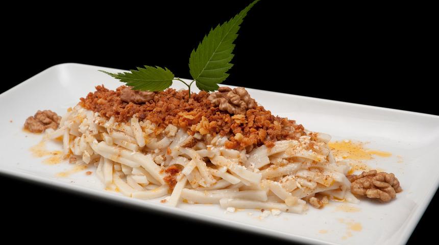 Keşli cevizli erişte tarifi