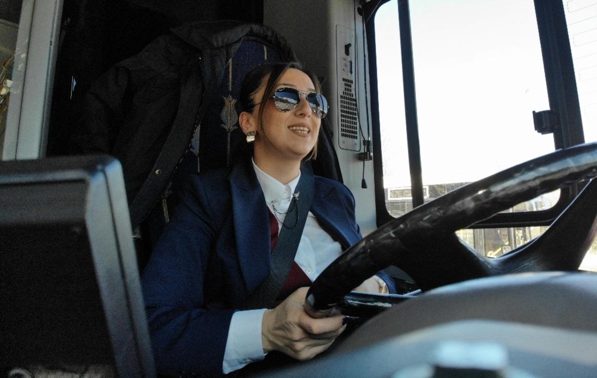 İstanbul&rsquo;un kadın şof&ouml;rleri mesailerine başladı!