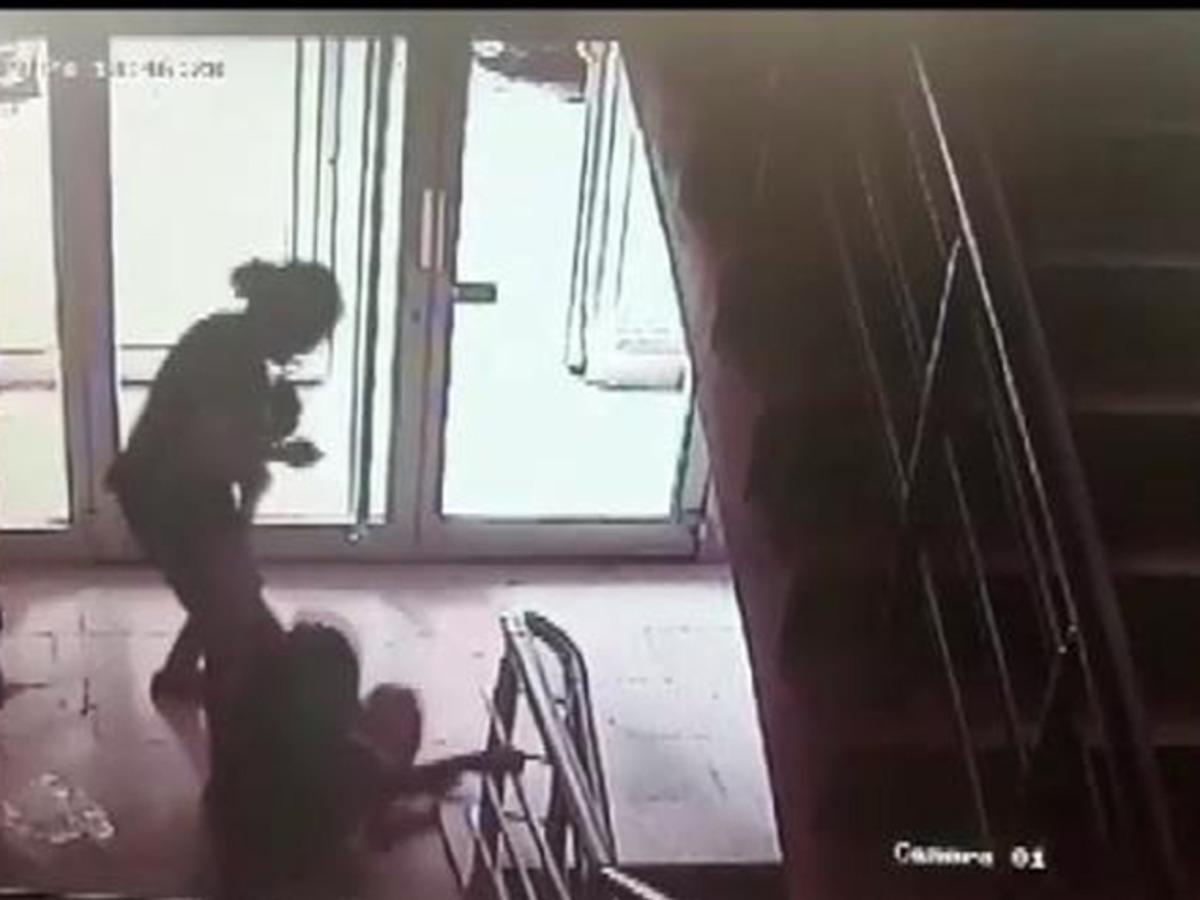 Konya'da gen&ccedil; kız dehşeti yaşadı: Kanınızı i&ccedil;eceğim