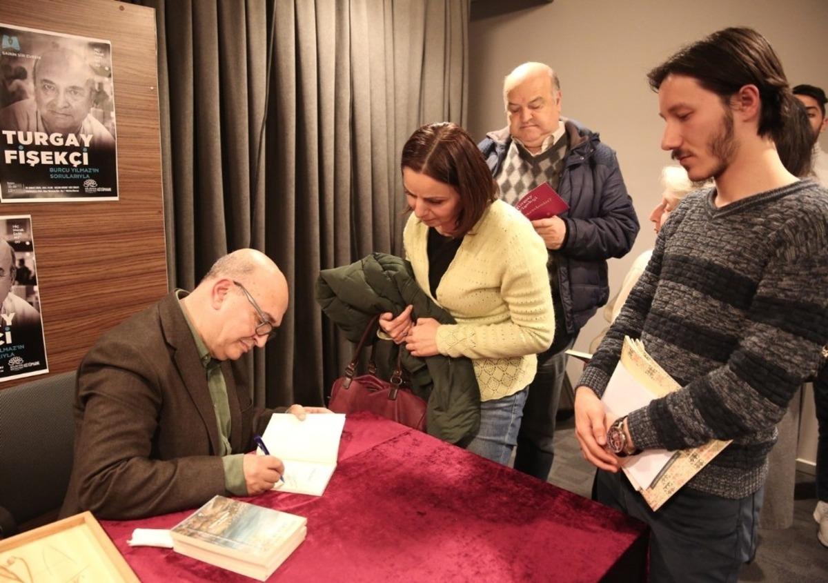 Nil&uuml;fer&rsquo;de Turgay Fişek&ccedil;i ile şiir d&uuml;nyasına bakış