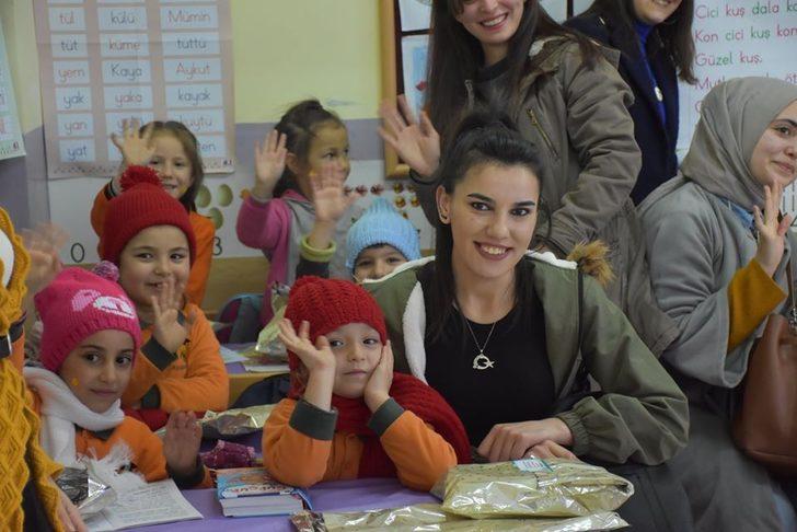 Yaptıkları projeleriyle minik yürekleri ısıttılar G1