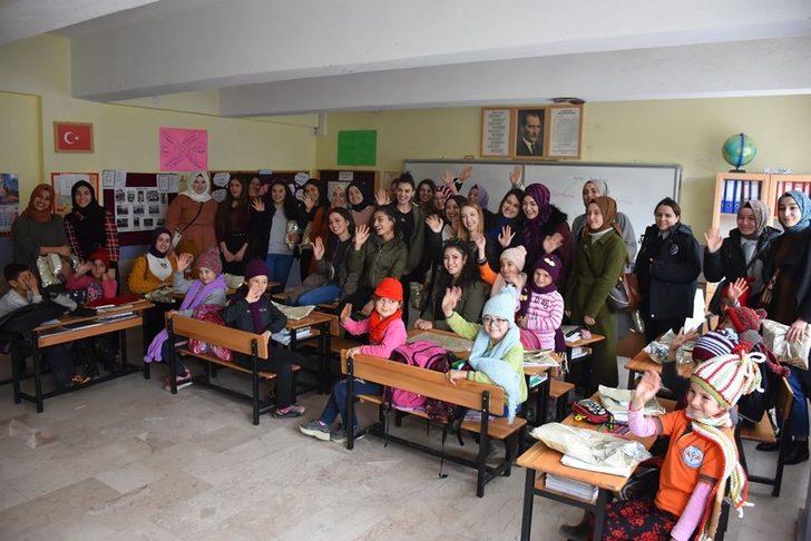 Yaptıkları projeleriyle minik yürekleri ısıttılar G3