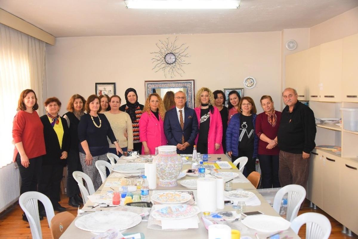 Başkan Kayda, seramik ve &ccedil;ini at&ouml;lyesini ziyaret etti