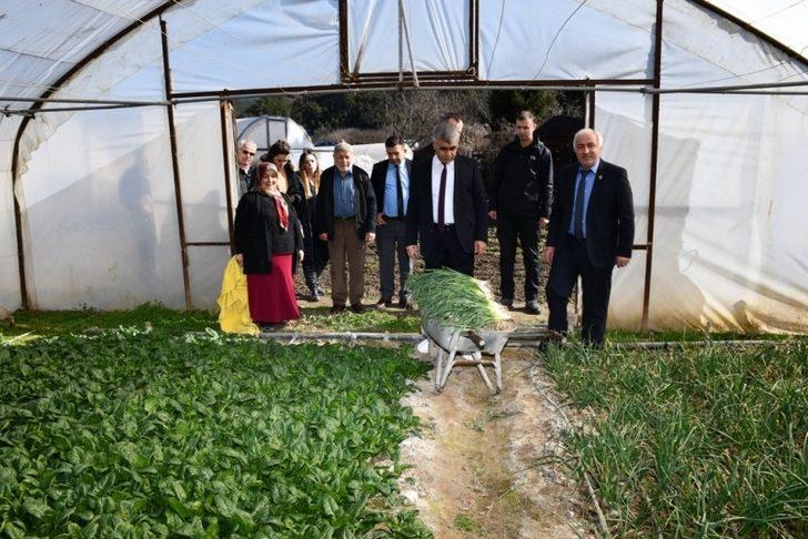 Vali Gürel’den örtü altı üreticilerine ziyaret G2