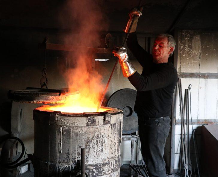 Çöpe karışan altın tozlarından yepyeni altın külçeleri üretiyorlar G3