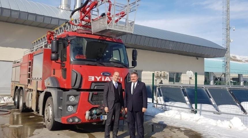 Esendere Belediyesi&rsquo;ne itfaiye aracı hibe edildi