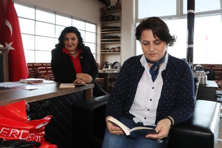 Muhtarlardan bin kitap bağışı G3