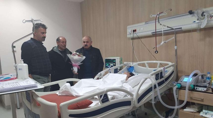 Ankara derneğinden minik Akar&rsquo;a ziyaret