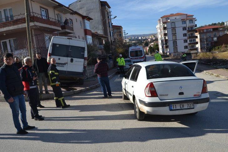 Kontrolden çıkan kamyonet evin bahçesine girerek durabildi, 1 yaralı G2
