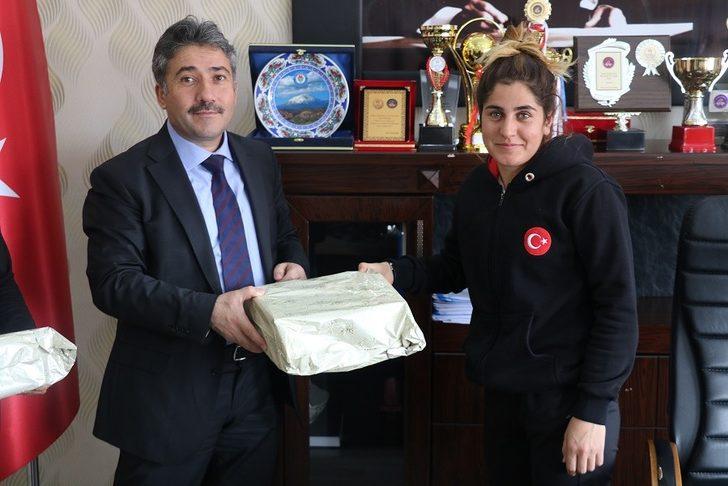 Ağrılı sporculardan büyük başarı G2