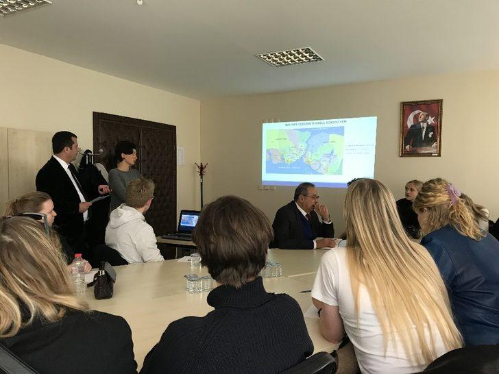 Danimarkalı öğrencilere Maltepe’de yerinde dönüşüm sunumu G3