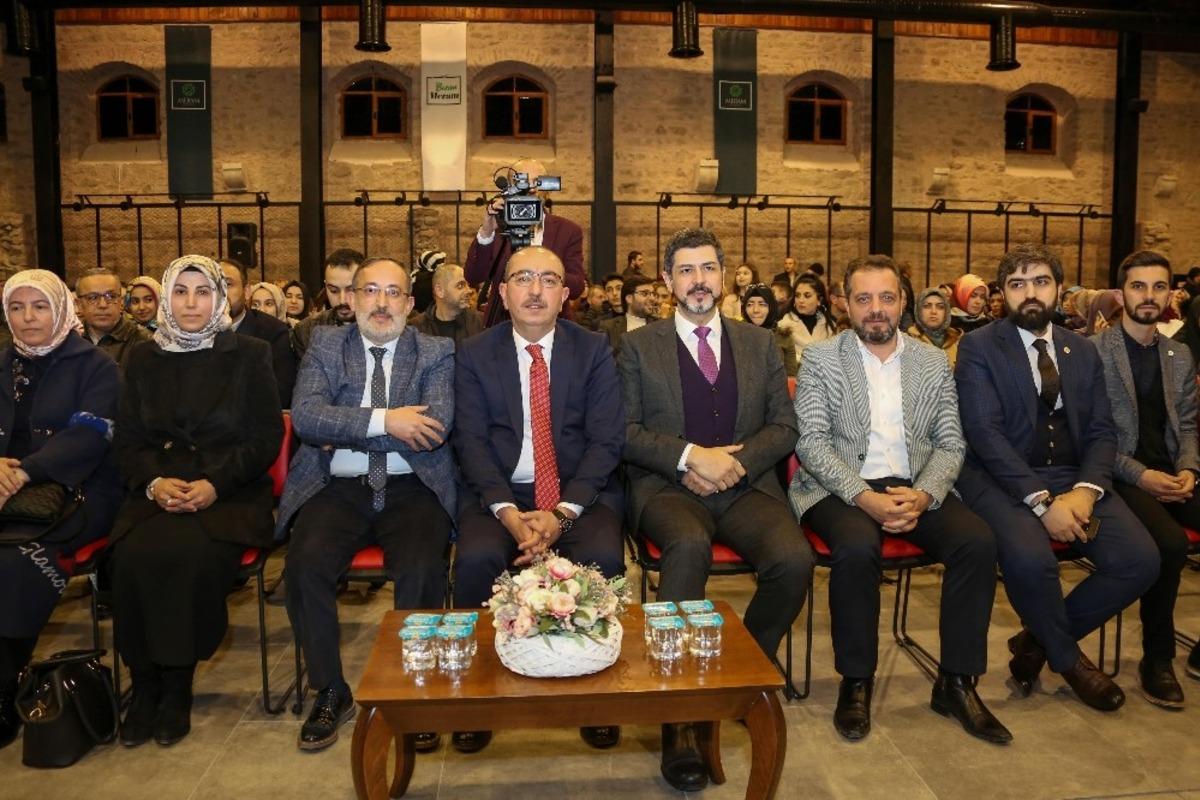 Fatih &Ccedil;ıtlak&rsquo;tan &ldquo;İnsan ve Zaman&rdquo; konferansı