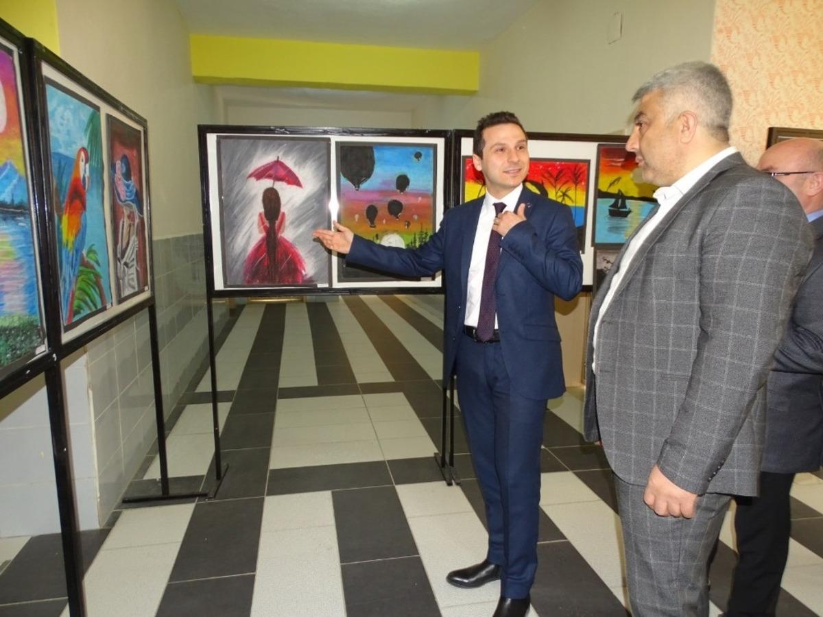 Hisarcık&rsquo;ta Pastel Resim sergisi a&ccedil;ıldı