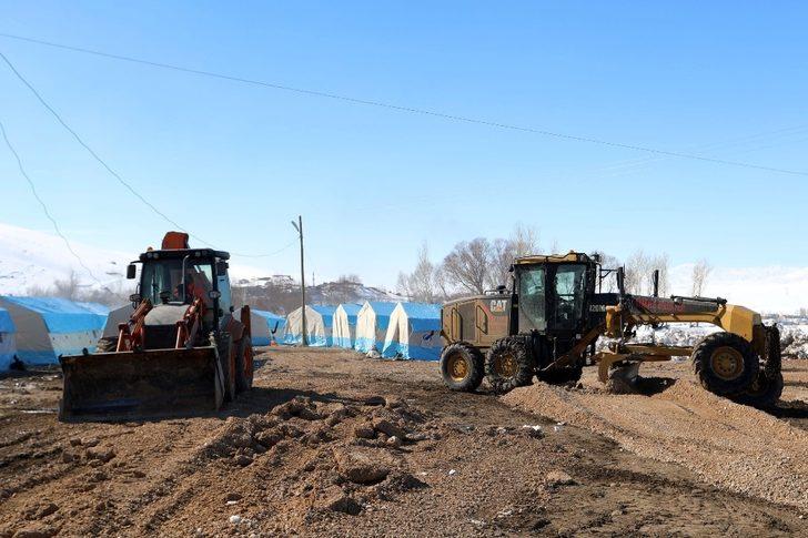 Van Büyükşehir Belediyesi deprem bölgesinde çalışmalarını sürdürüyor G2