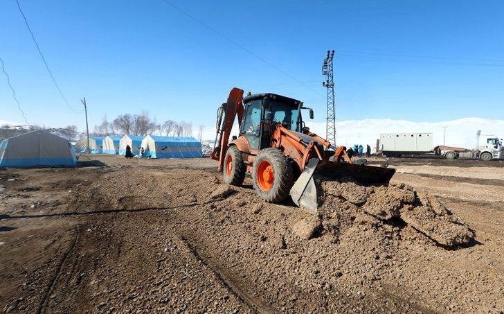 Van Büyükşehir Belediyesi deprem bölgesinde çalışmalarını sürdürüyor G3