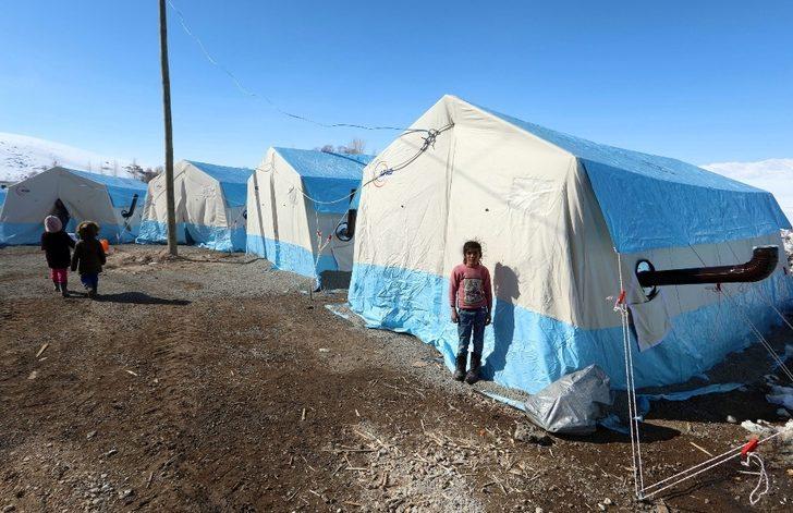 Van Büyükşehir Belediyesi deprem bölgesinde çalışmalarını sürdürüyor G4