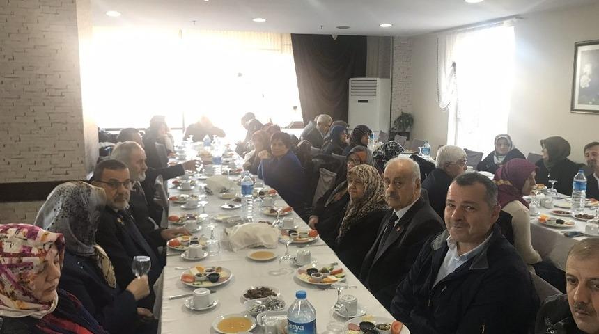 Şehit yakınları ve gazilerle kahvaltıda buluştular