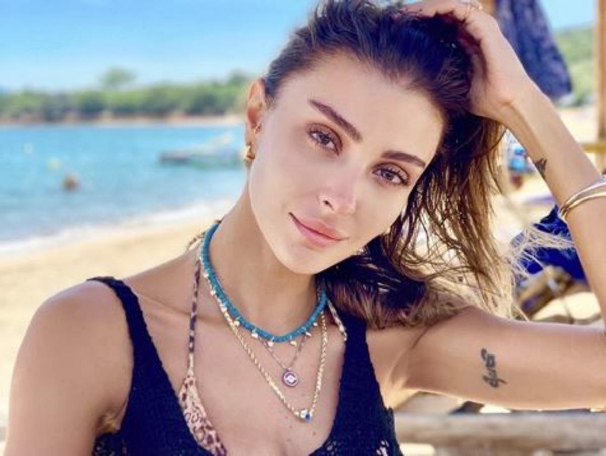 &Ouml;zge Ulusoy&rsquo;dan 20 bin lira istedi 