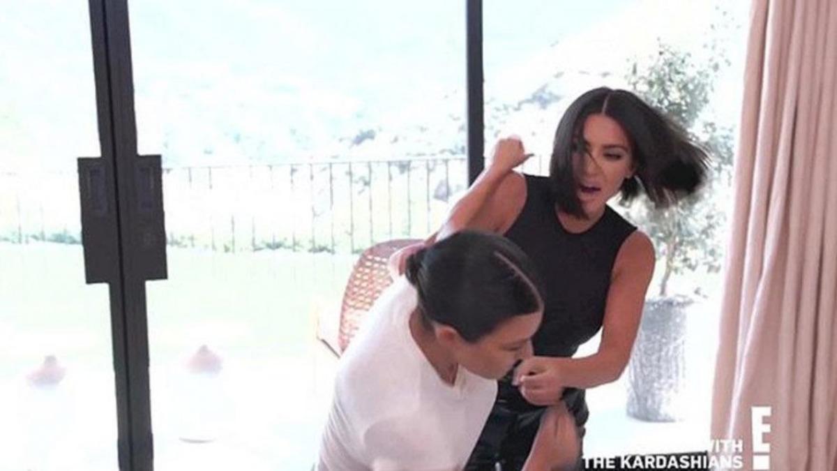 Kardashian ailesi karıştı! Kim ve Kourtney'den yumruk yumruğa kavga