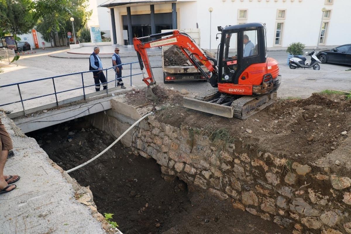 30 bin metre dere temizliği yapıldı