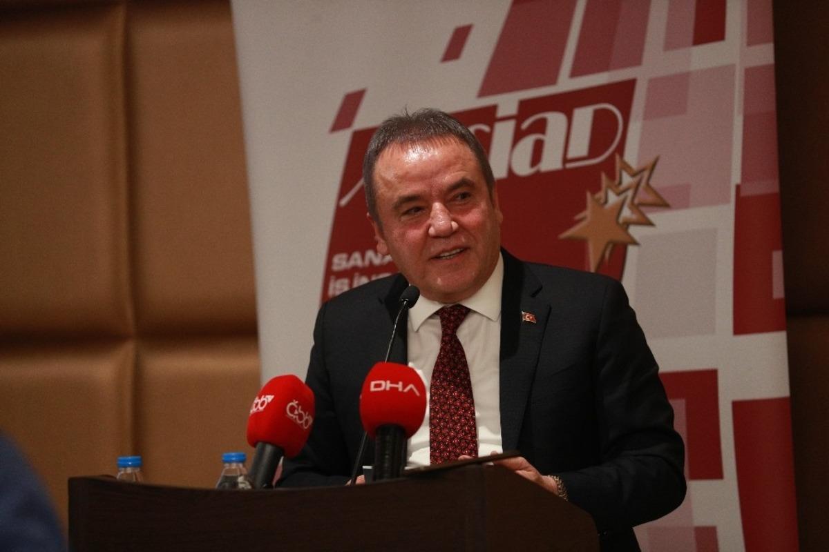 Başkan B&ouml;cek: "Şirketleri zengin etmeye gelmedim"