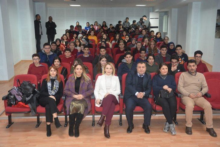 Vedat Topçuoğlu Lisesinde ‘akran zorbalığı’ anlatıldı G1