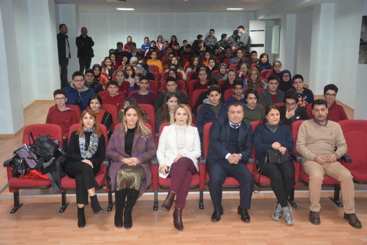 Vedat Top&ccedil;uoğlu Lisesinde &lsquo;akran zorbalığı&rsquo; anlatıldı