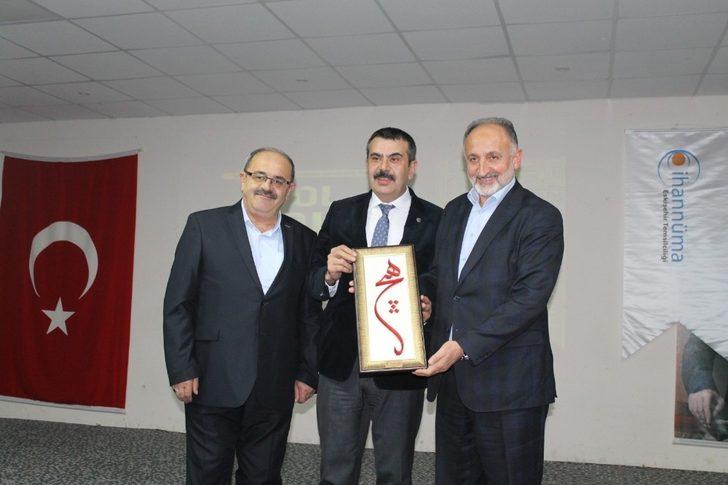 Rektör Prof. Dr. Yusuf Tekin’den Eskişehir’de ’Yol Onun’ konferansı G3