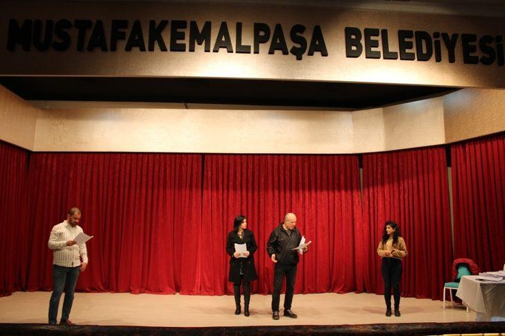 Mustafakemalpaşa bölge tiyatrosu 20 yaşında G2