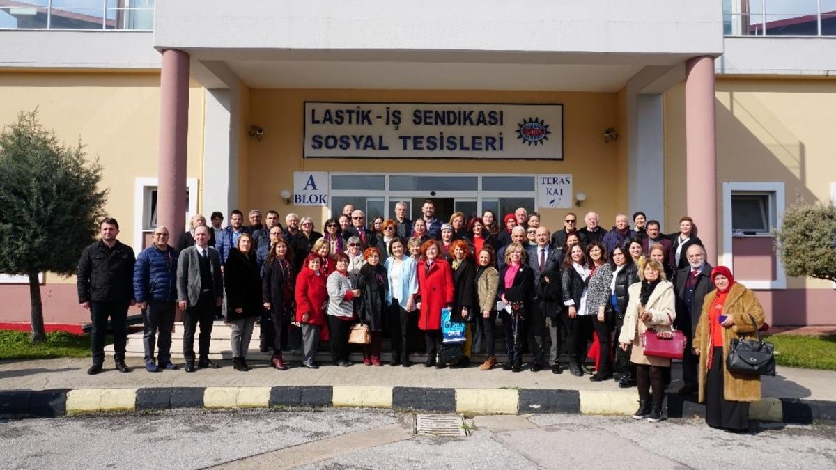 Başkan H&uuml;rriyet ve derneklerle buluştu