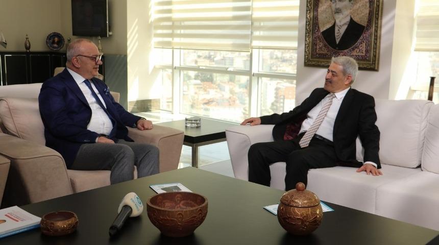 Başkan Erg&uuml;n, Vakıflar B&ouml;lge M&uuml;d&uuml;r&uuml; Ataseven&rsquo;i ağırladı