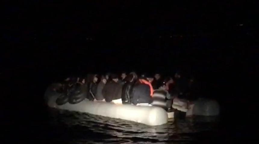 İzmir&rsquo;de 98 ka&ccedil;ak g&ouml;&ccedil;men yakalandı