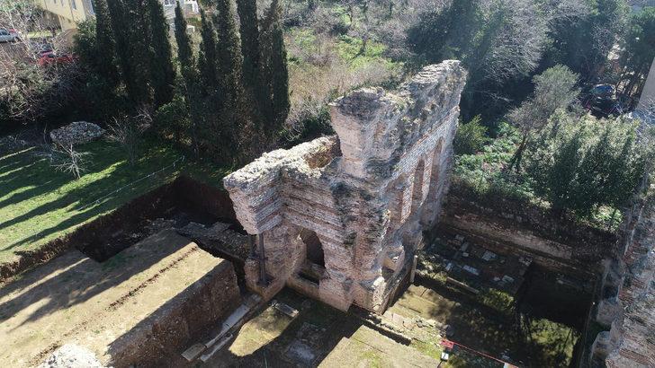 Hz. İsa'nın çarmıha gerildiği haçı muhafaza ettiği düşünülen taş sandık bulundu G2