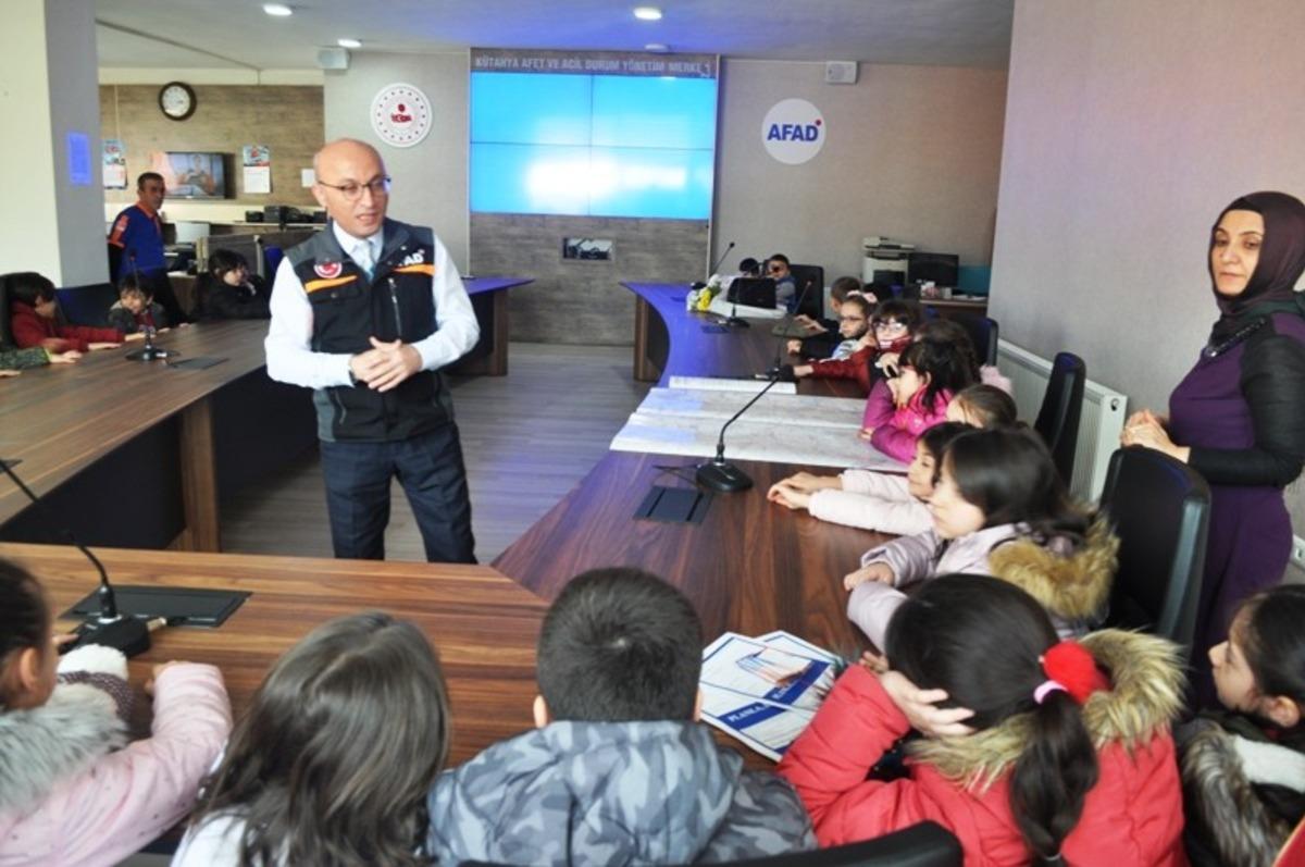 &Ouml;ğrencilere &ldquo;Temel Afet Bilinci Eğitimi&rdquo;
