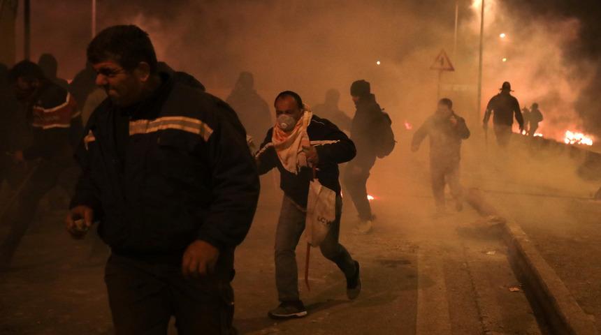 Başbakan: Yunanistan'a gelmeyin!
